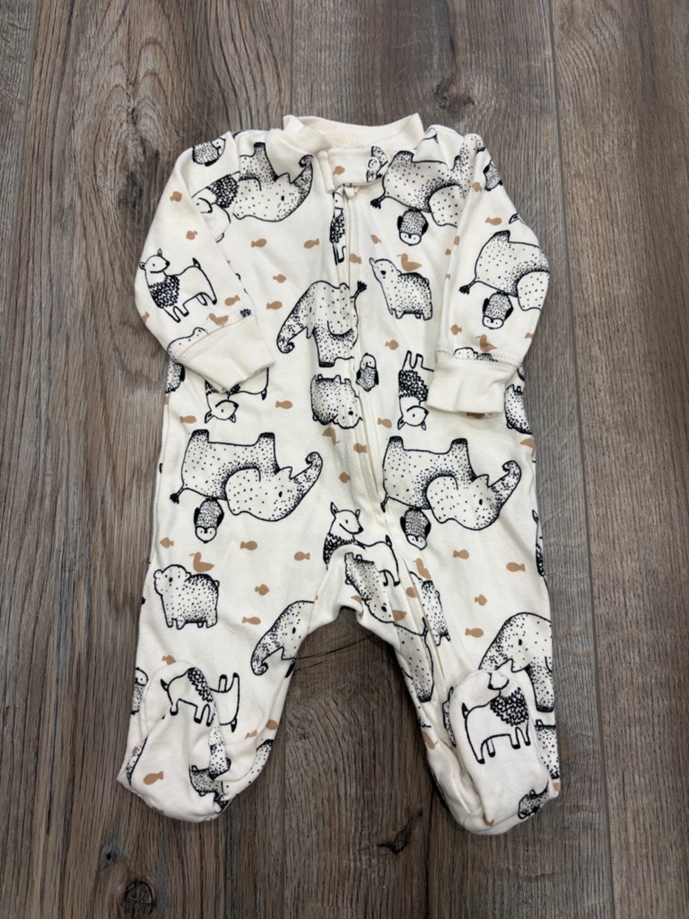 🦄5/25 Carter's Neutral Sleeper